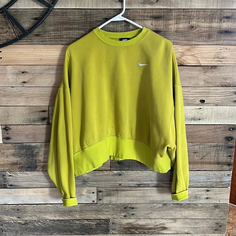 Nike sweatshirt